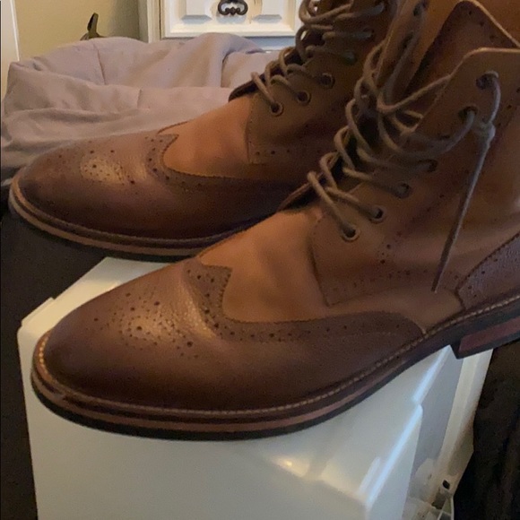 Express Boots - Picture 2 of 6